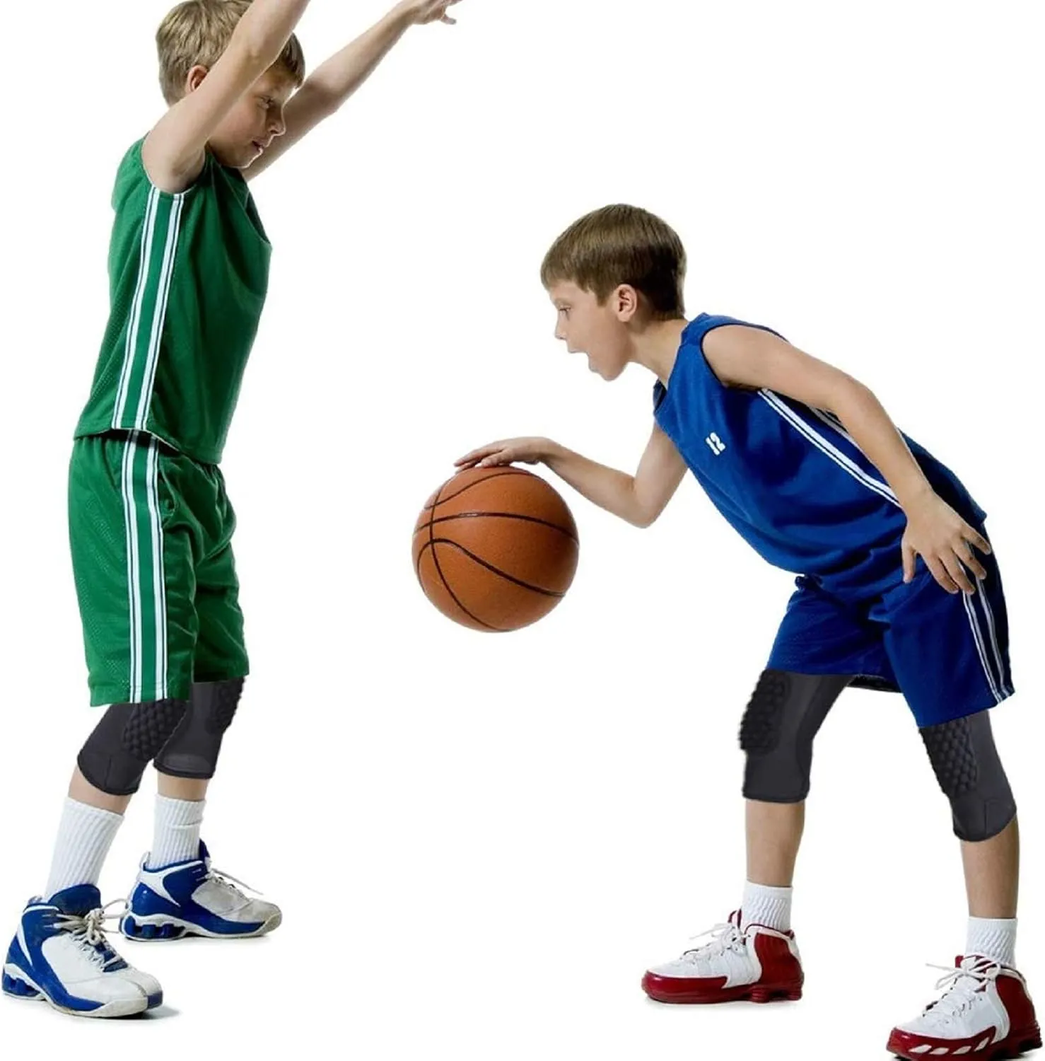 COOLOMG Basketball Leggings with Knee Pads for Kids Youth 3/4 Compression Pants Capri Tights Side Pockets
